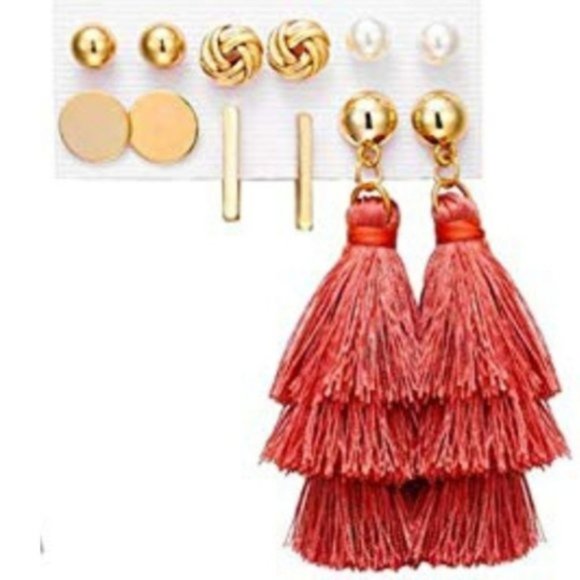 Jewelry - NWT Rose/Gold Stud Tassel Matching 6 Earring Set.